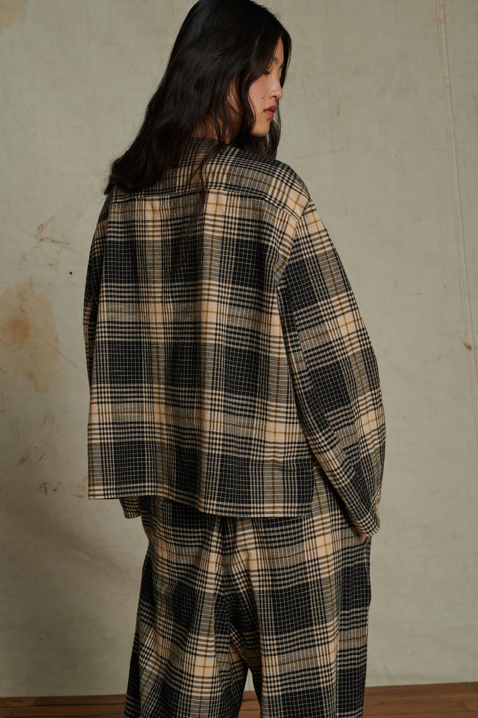 Coupe droite et ample