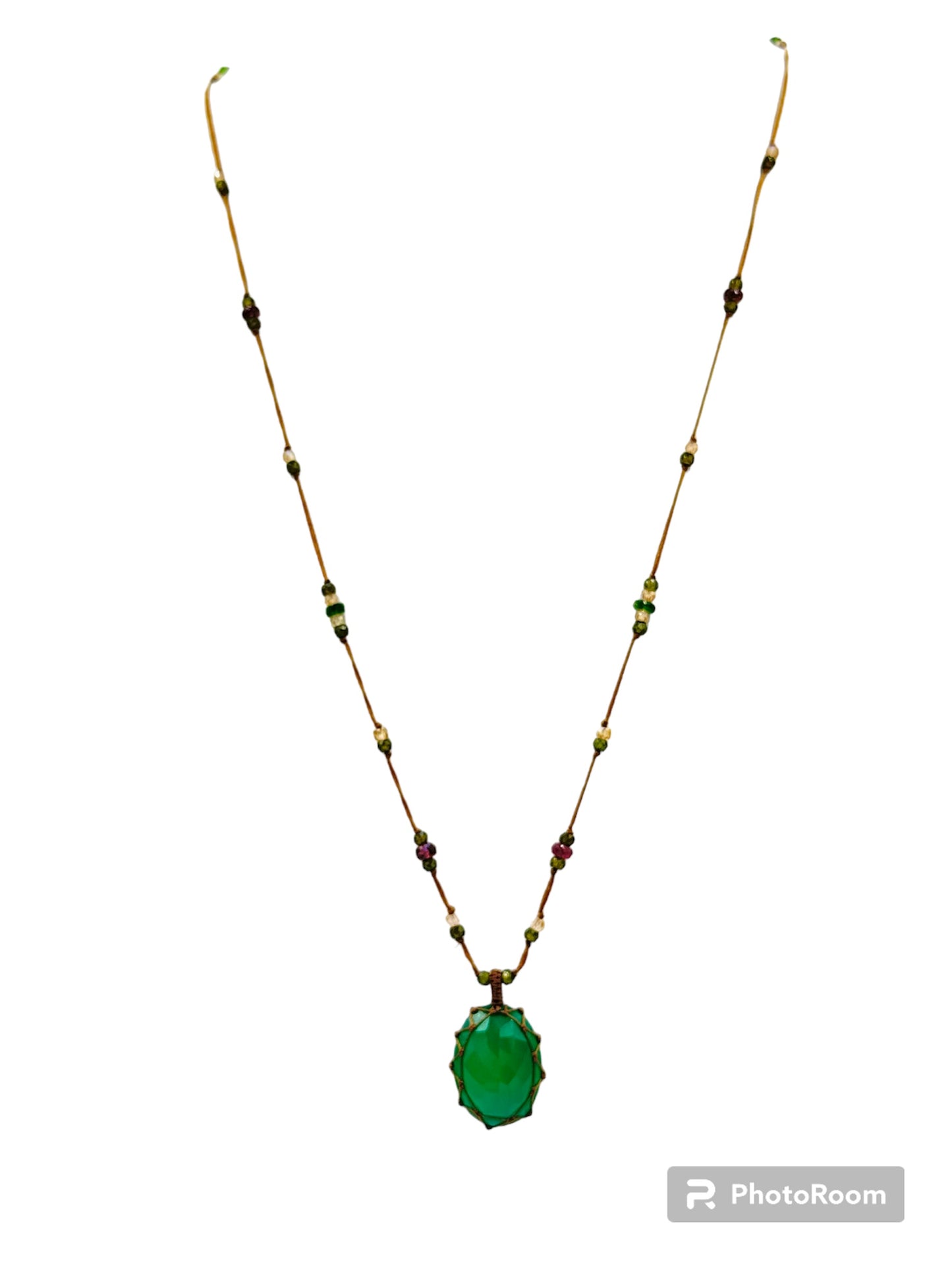 Collier tibétain court Onyx vert- Sharing