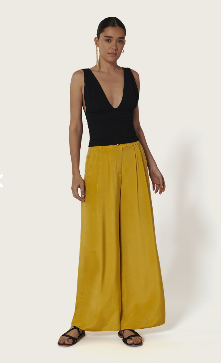 Top Nikita Noir - Karma Koma