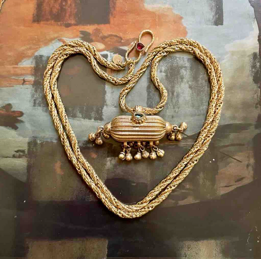 Sautoir Brahma - Room Service