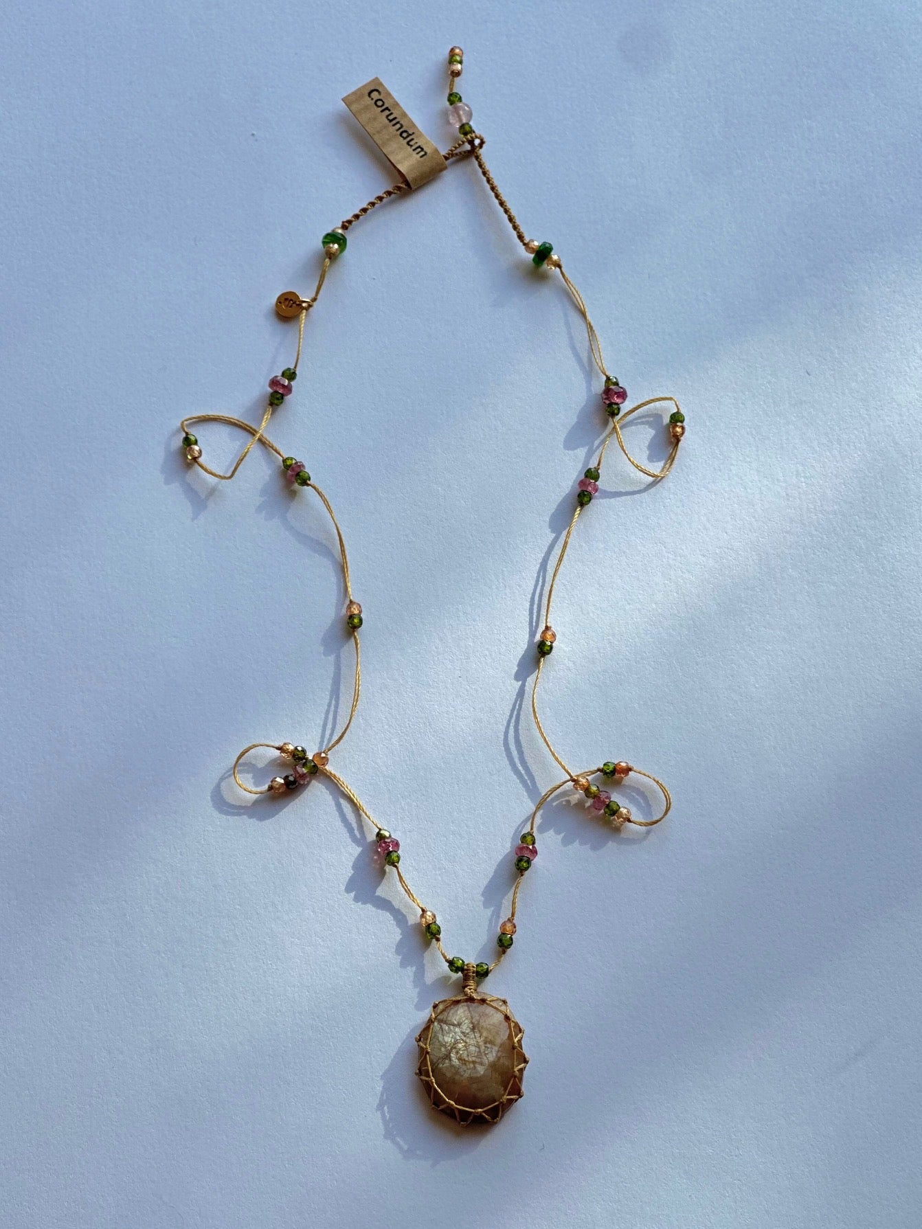 Collier Court Tibétain Corundum Clair - Sharing