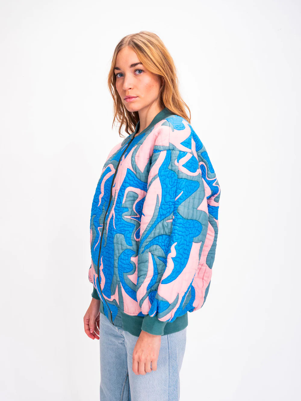 Motif de vagues colorées pour style fun