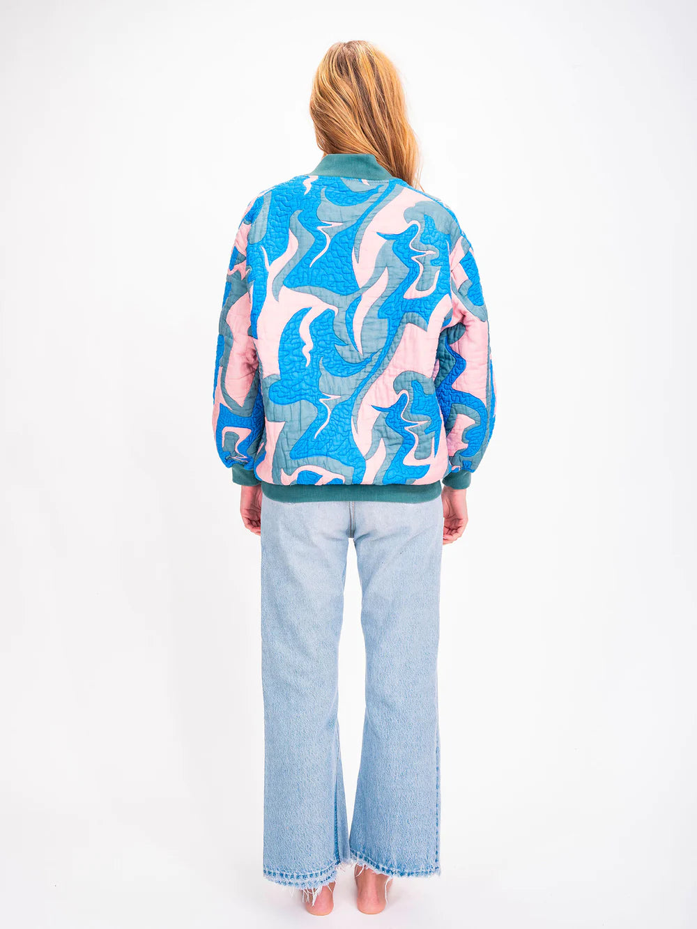 Style bomber dynamique avec motif vague