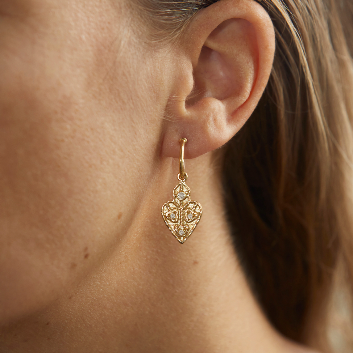 Boucles d'oreilles Anahata Topaze Blanche - Dorothée Sausset