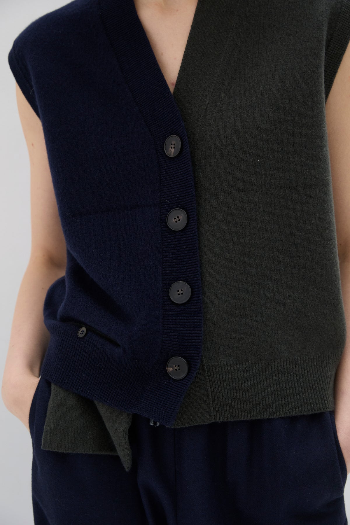 Cardigan Sans Manches Navy/Dark Green - Phisique du Role