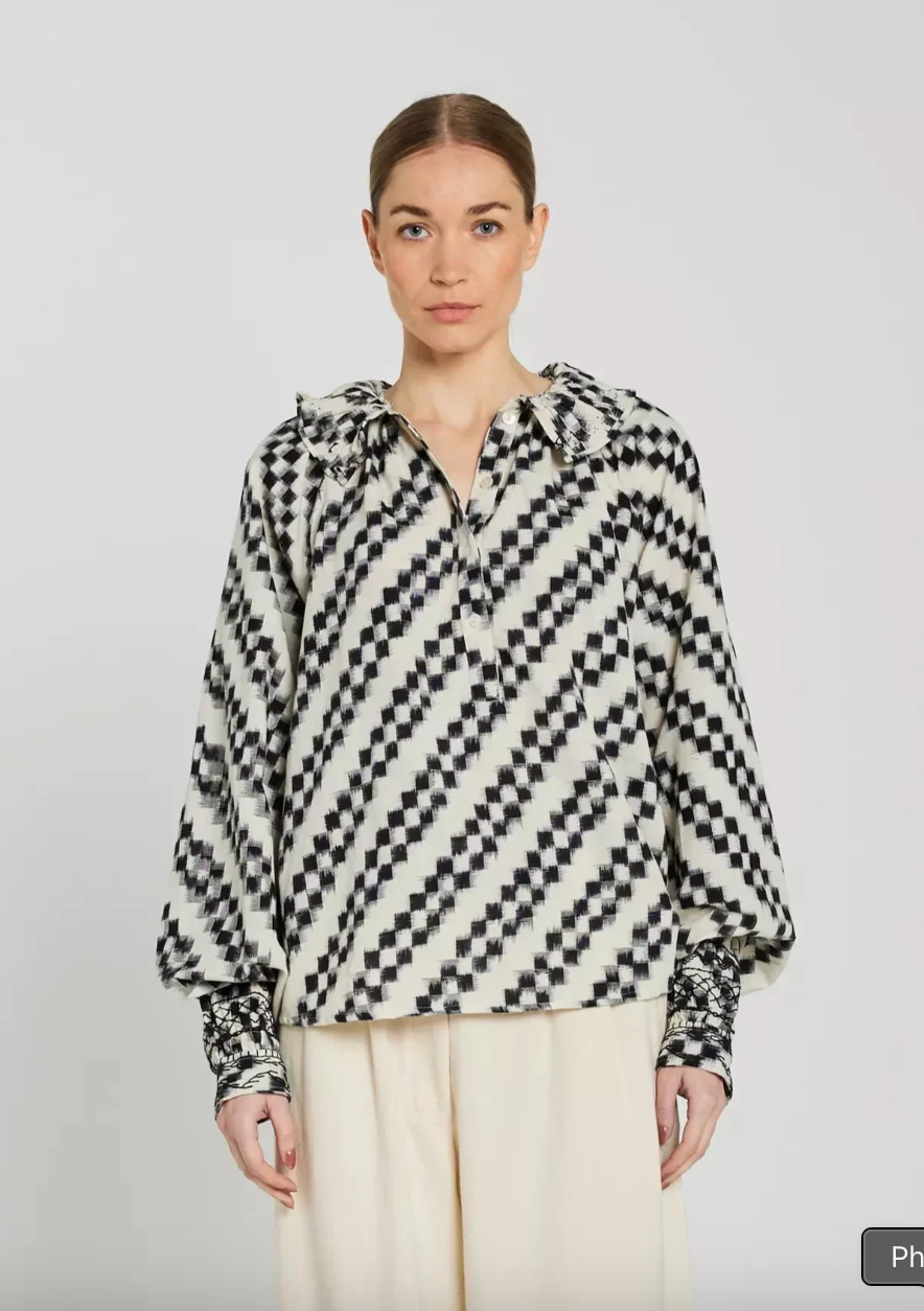 Blouse Abril Ikat Noir et Blanc - V de Vinster