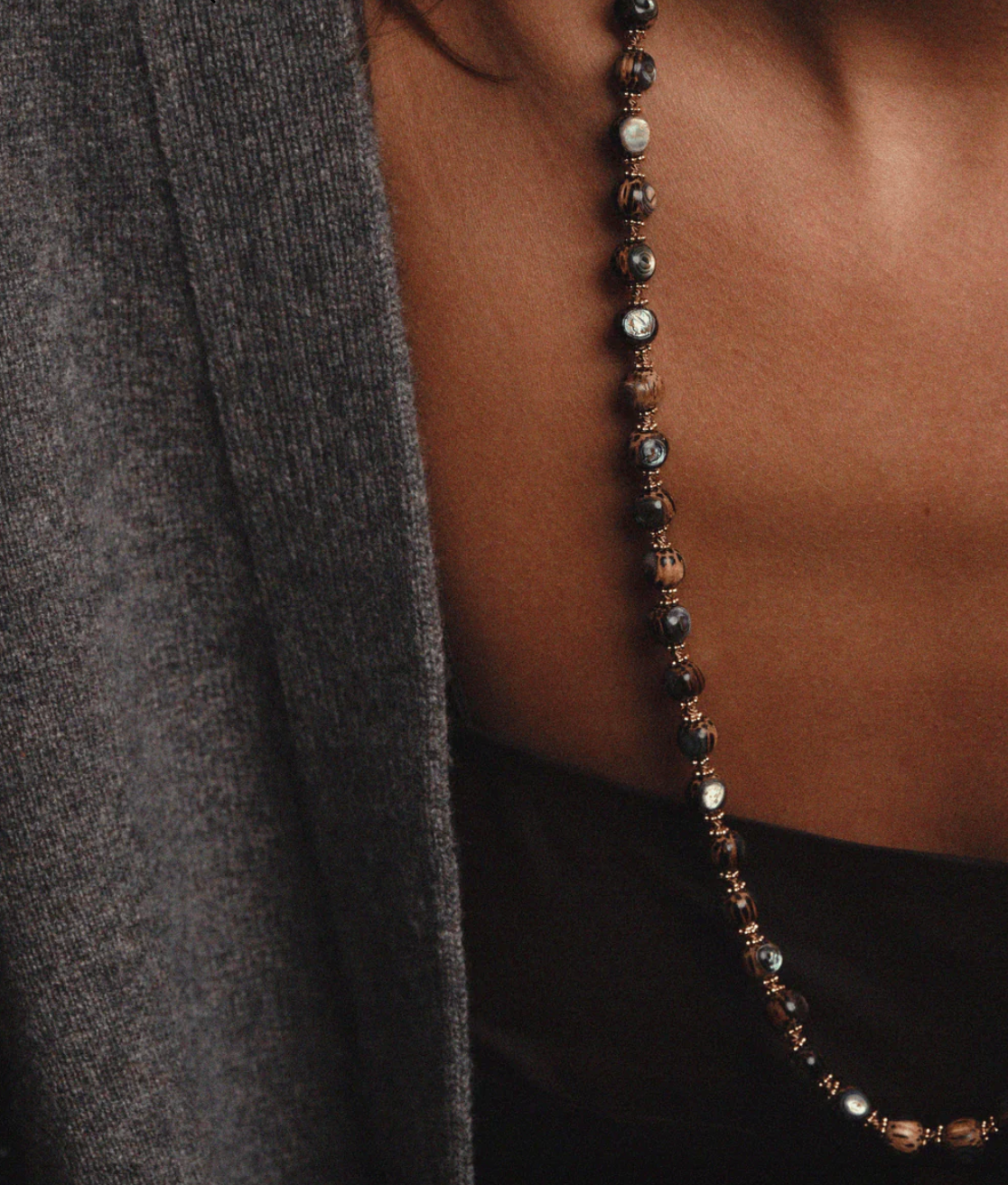 Sautoir Woody Bois de Palmier/Nacre- Tityaravy