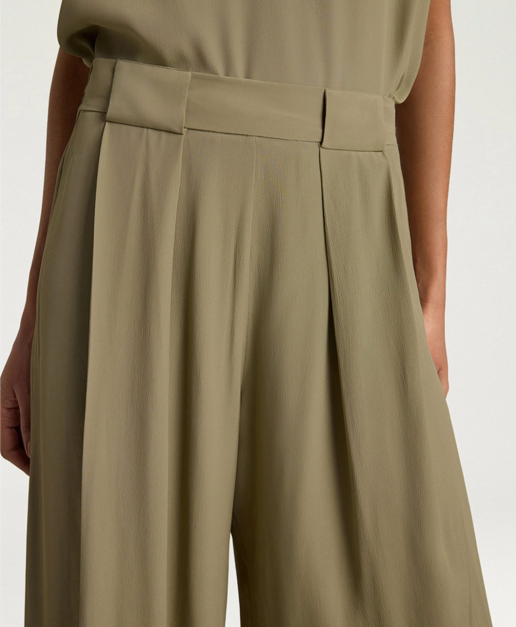 Pantalon Aspen Soie Vert Sage - Momoni