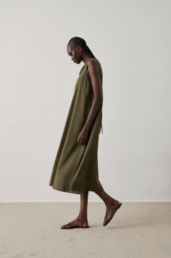 Robe Emna Asymétrique Kaki - Soeur