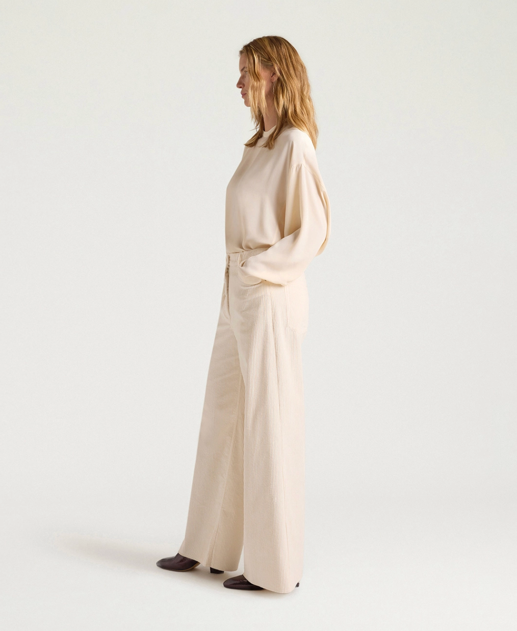 Pantalon Aoki Velours Courbé Crème - Momoni
