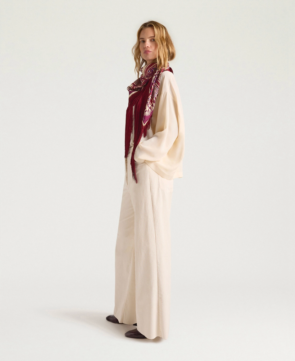 Pantalon Aoki Velours Courbé Crème - Momoni
