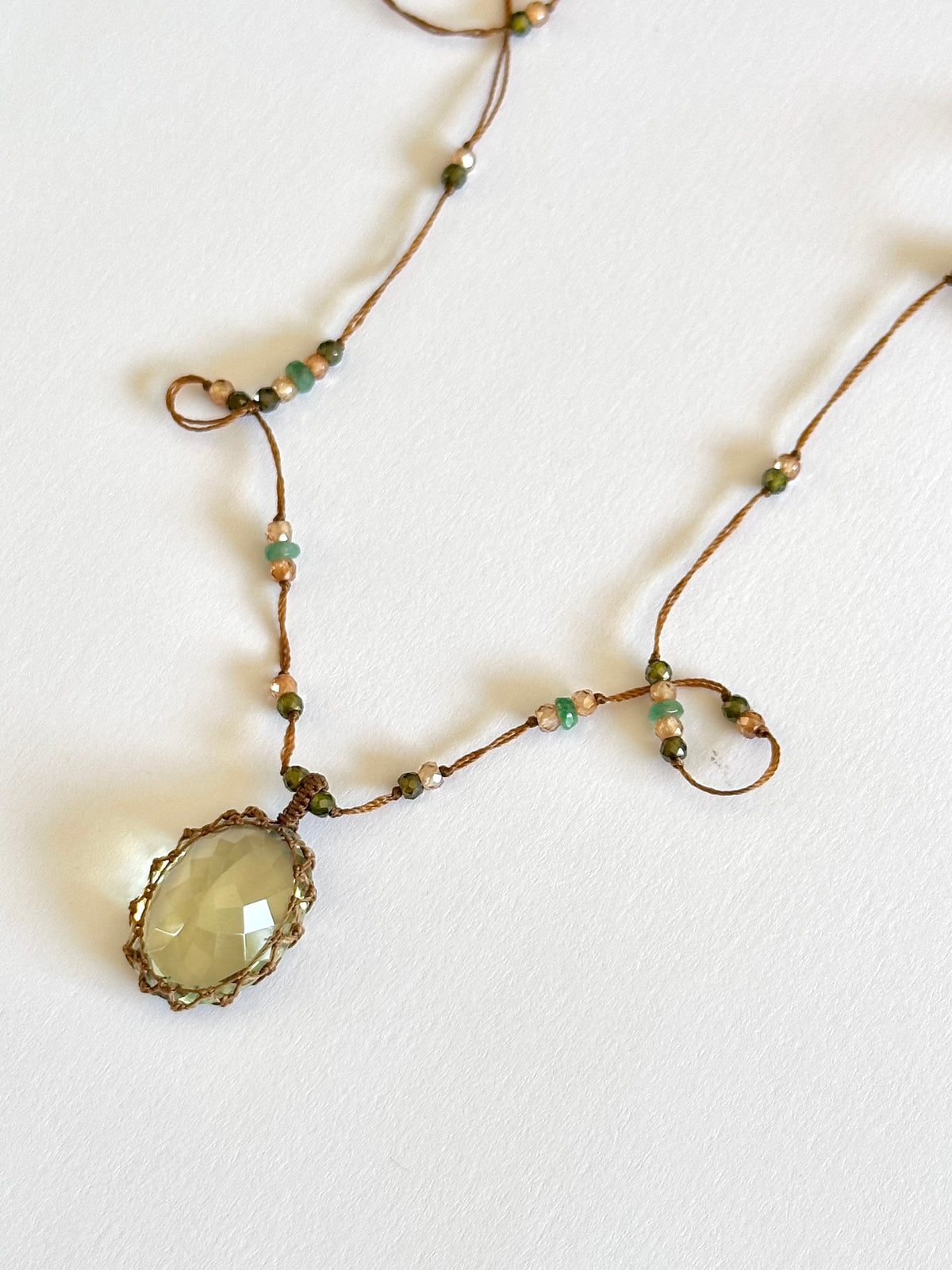 Collier Court Tibétain Améthyste Verte - Sharing