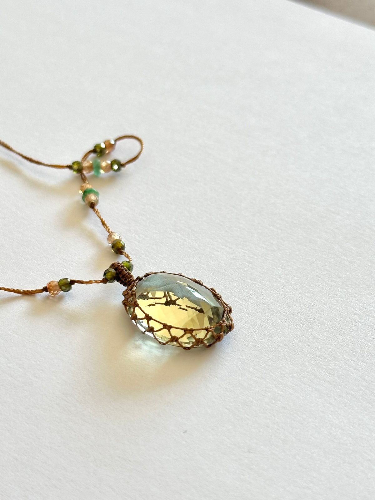 Collier Court Tibétain Améthyste Verte - Sharing