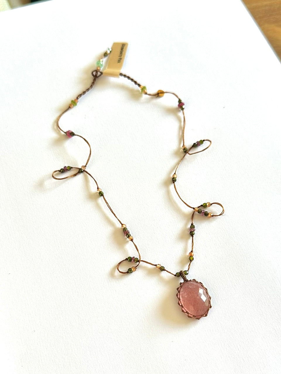 Collier Court Tibétain Strawberry Quartz Rose - Sharing