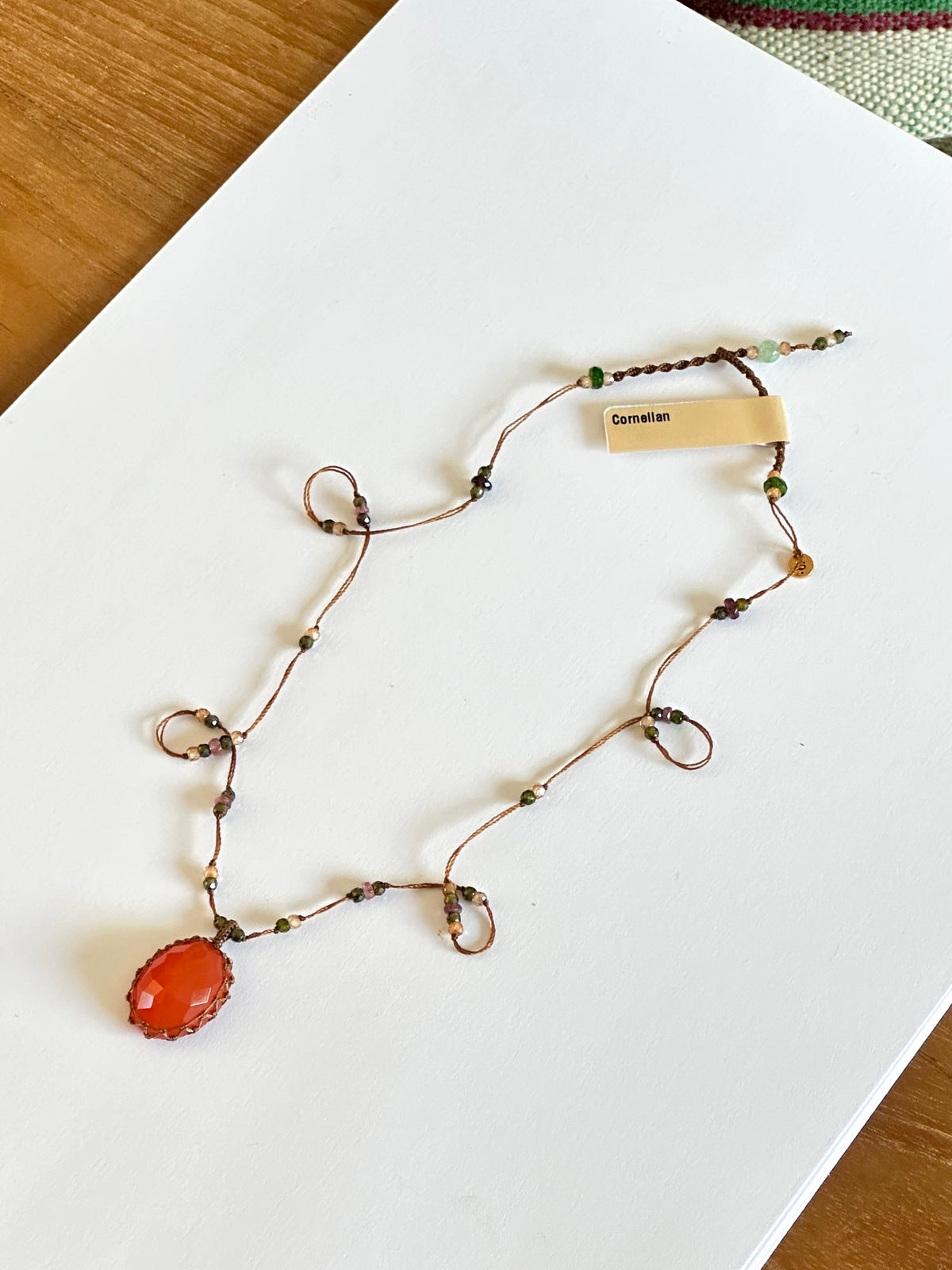 Collier Court Tibétain Cornaline - Sharing