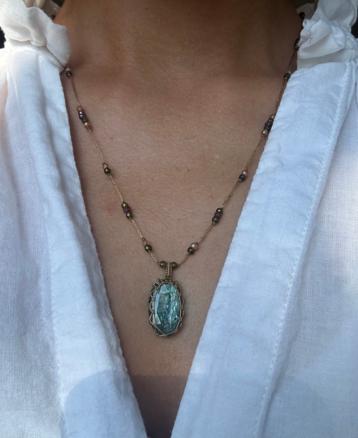 Collier Court Tibétain Kyanite Bleue (Rare) - Sharing
