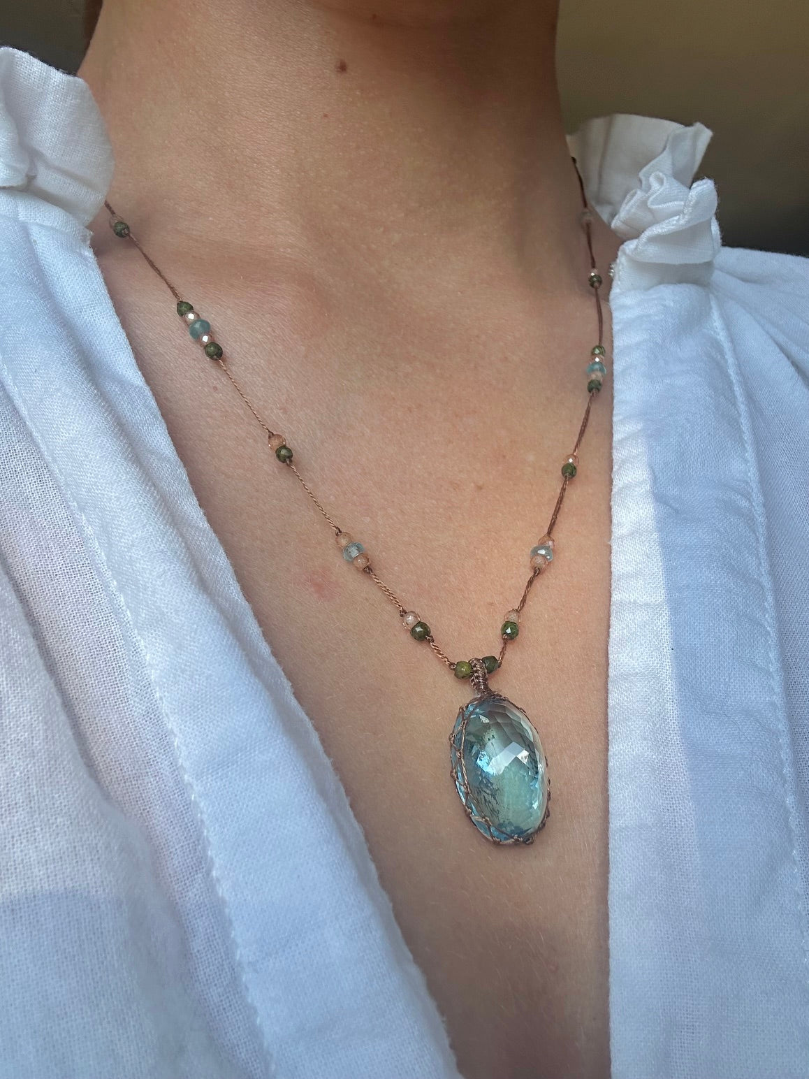 Collier Court Tibétain Topaze Bleue (Rare) - Sharing