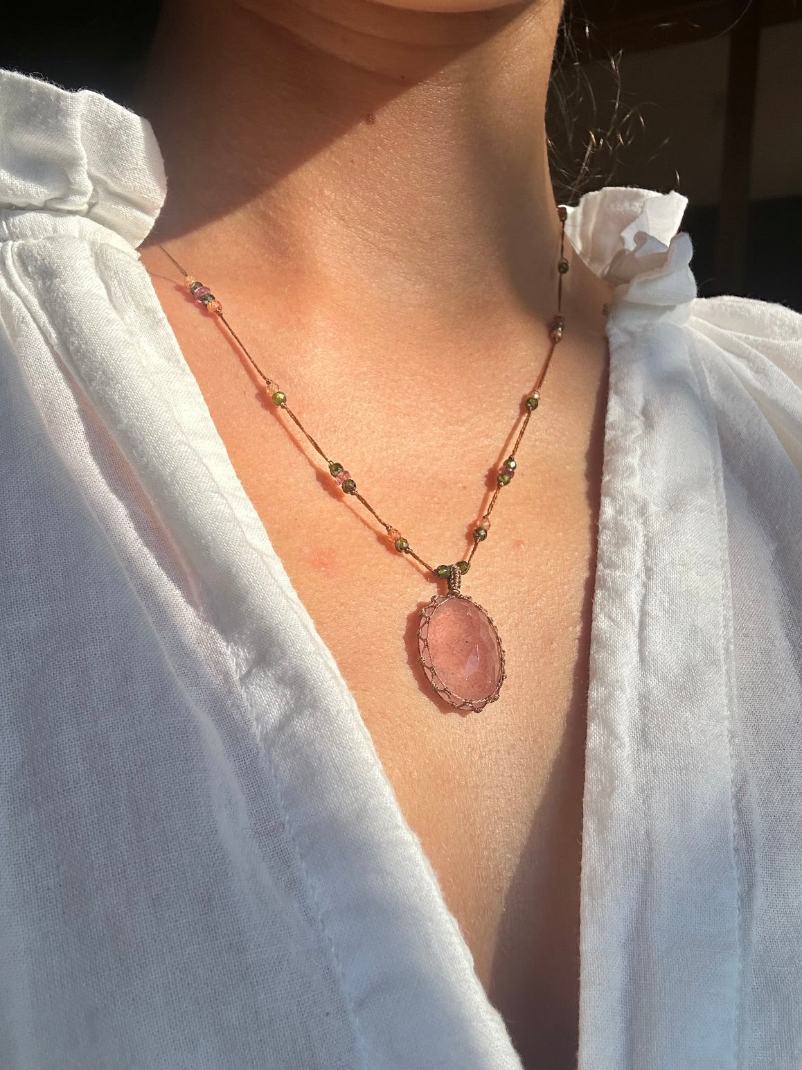 Collier Court Tibétain Strawberry Quartz Rose - Sharing