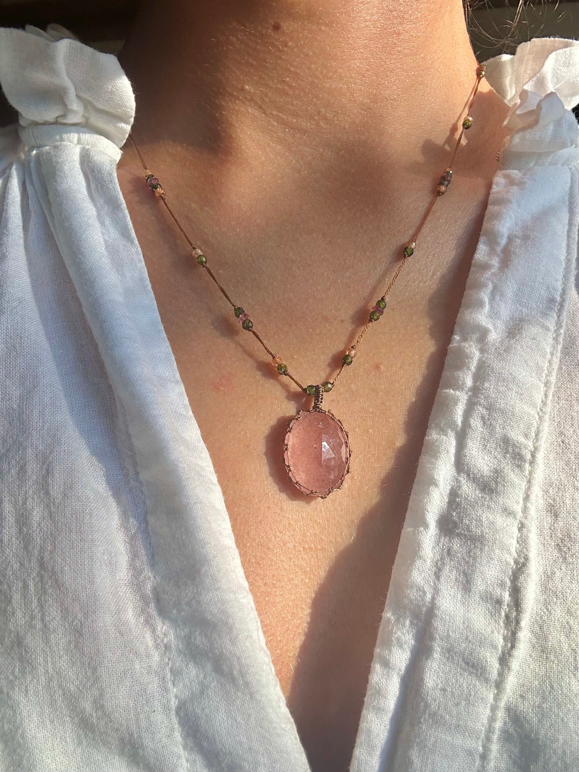Collier Court Tibétain Strawberry Quartz Rose - Sharing