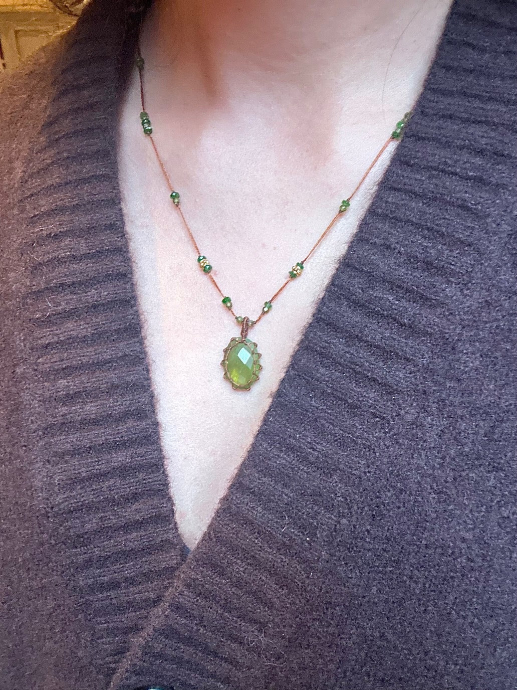 Collier Court Tibétain So Precious Vésuvianite - Sharing
