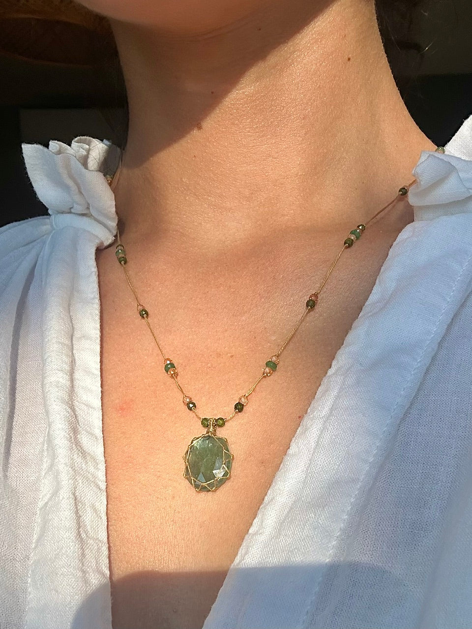 Collier Court Tibétain Kyanite Verte (Rare) - Sharing