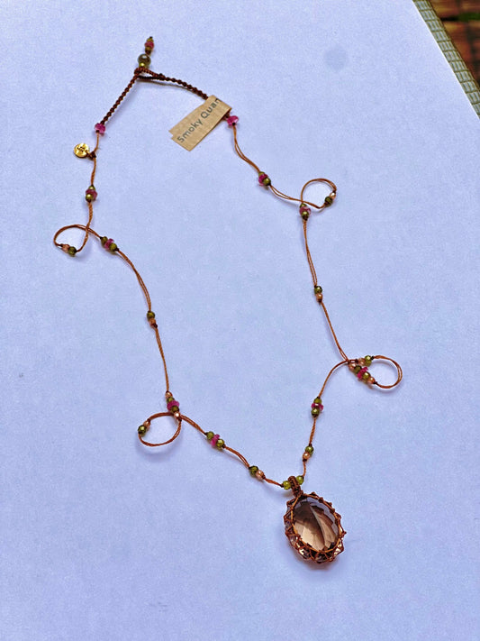 Collier Court Tibétain Quartz Fumé Fil Brun - Sharing