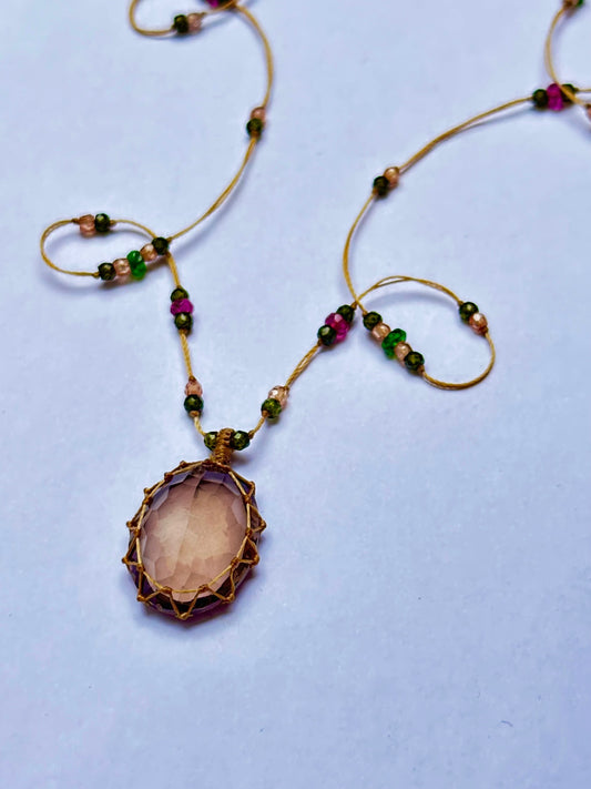 Collier Court Tibétain Quartz Fumé Fil Doré - Sharing