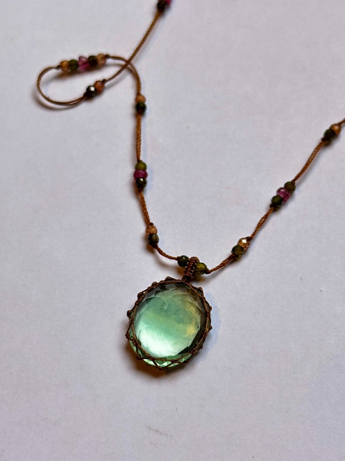 Collier Court Tibétain Fluorite Verte (Rare) - Sharing