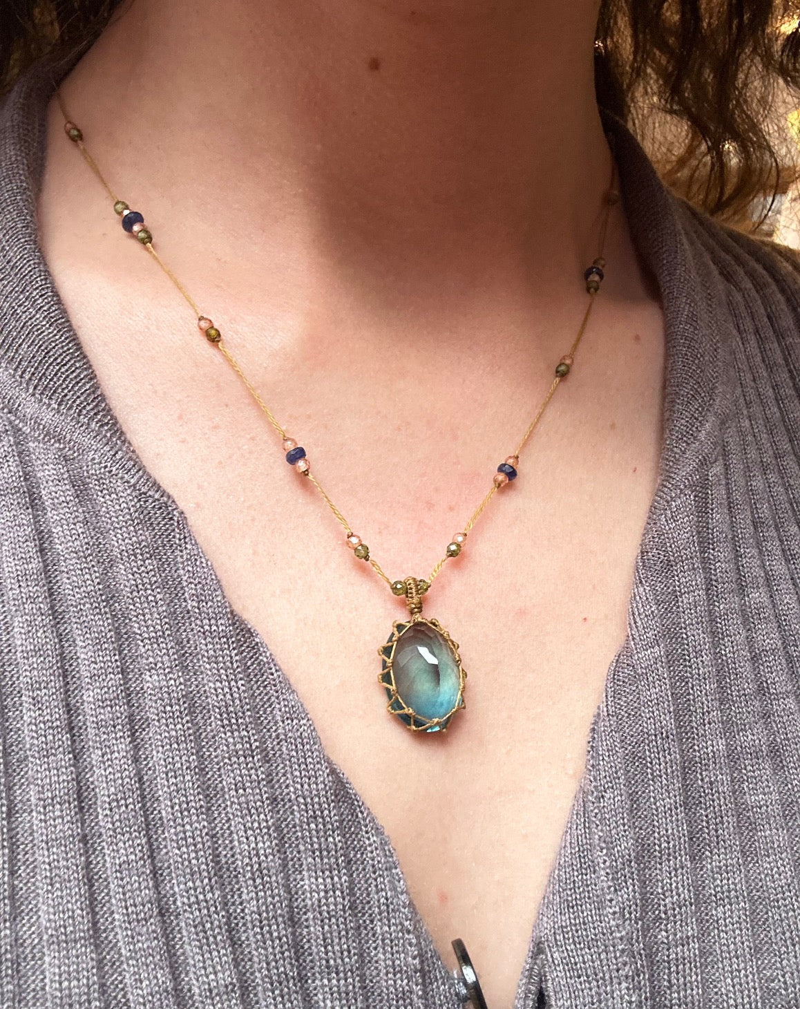 Collier Court Tibétain Fluorite Bleue (Rare) - Sharing