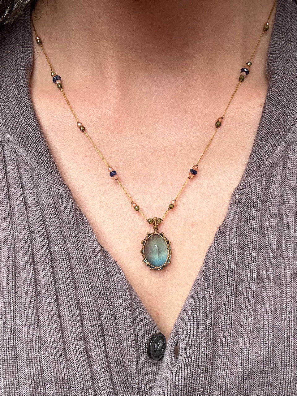 Collier Court Tibétain Fluorite Bleue (Rare) - Sharing