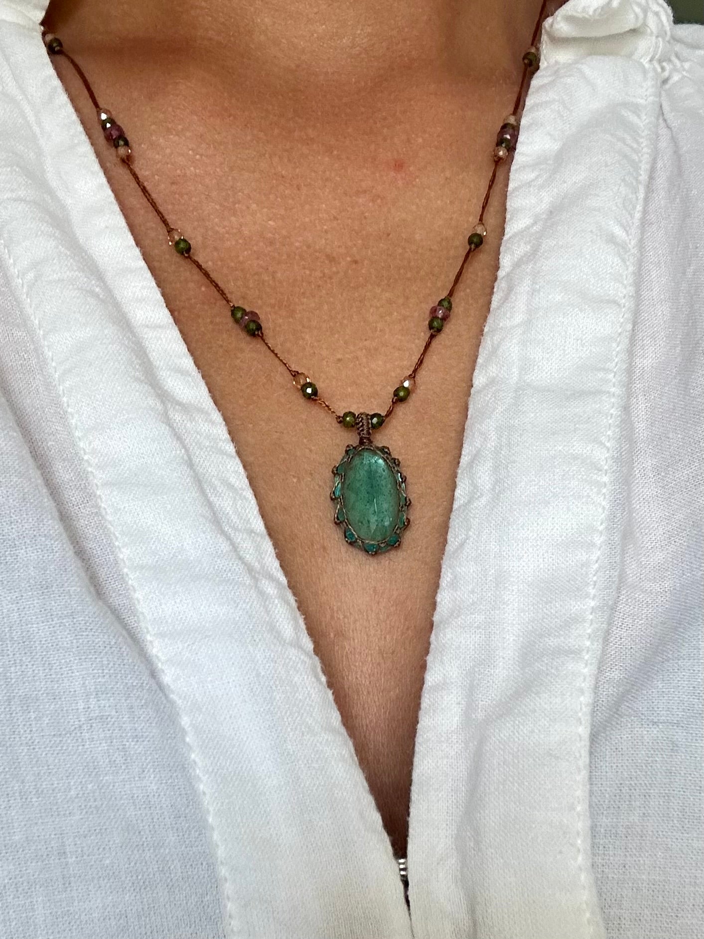 Collier Court Tibétain Ancient Roman Glass - Sharing