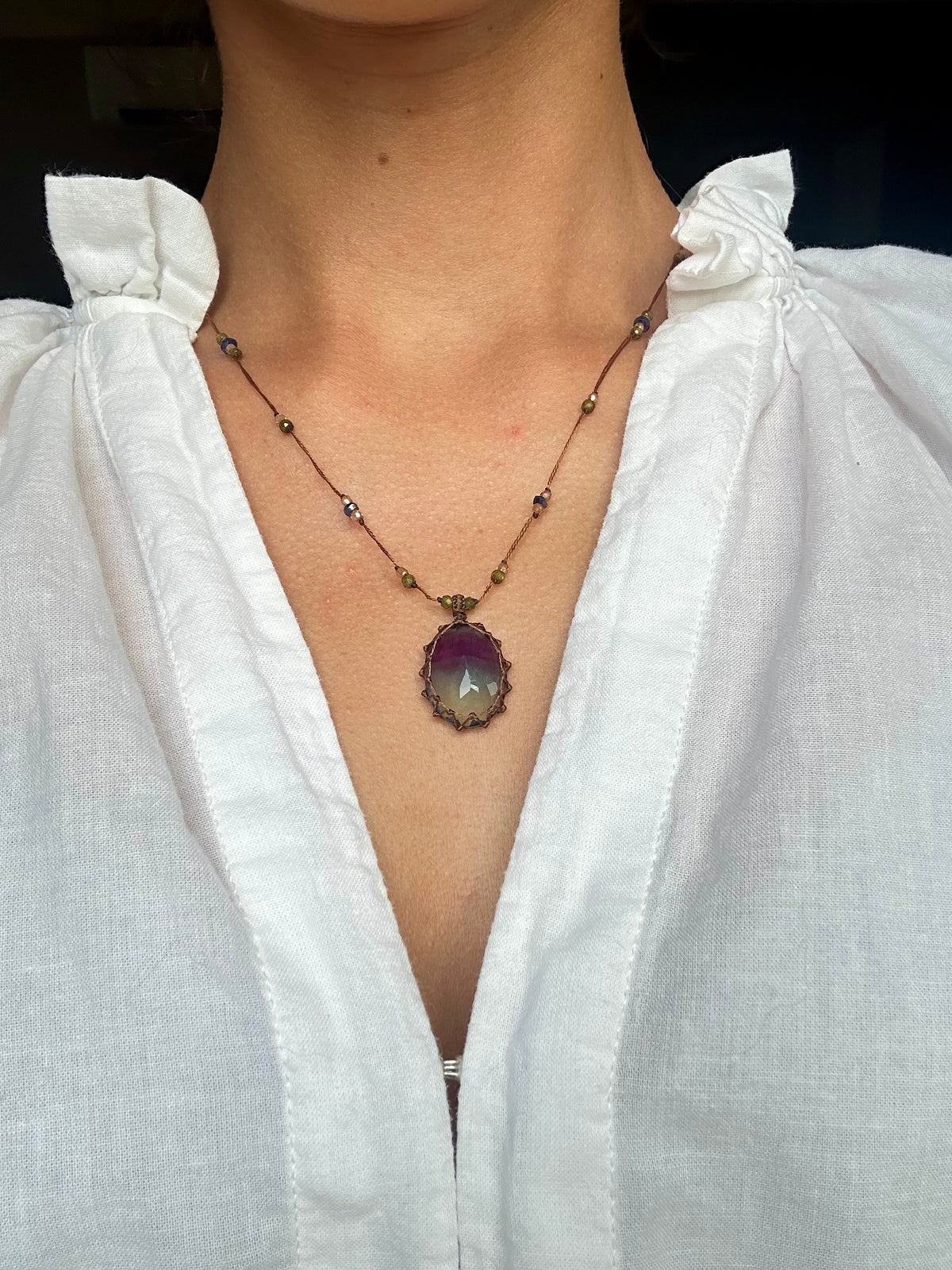 Collier Court Tibétain Fluorite Rainbow (Rare) - Sharing