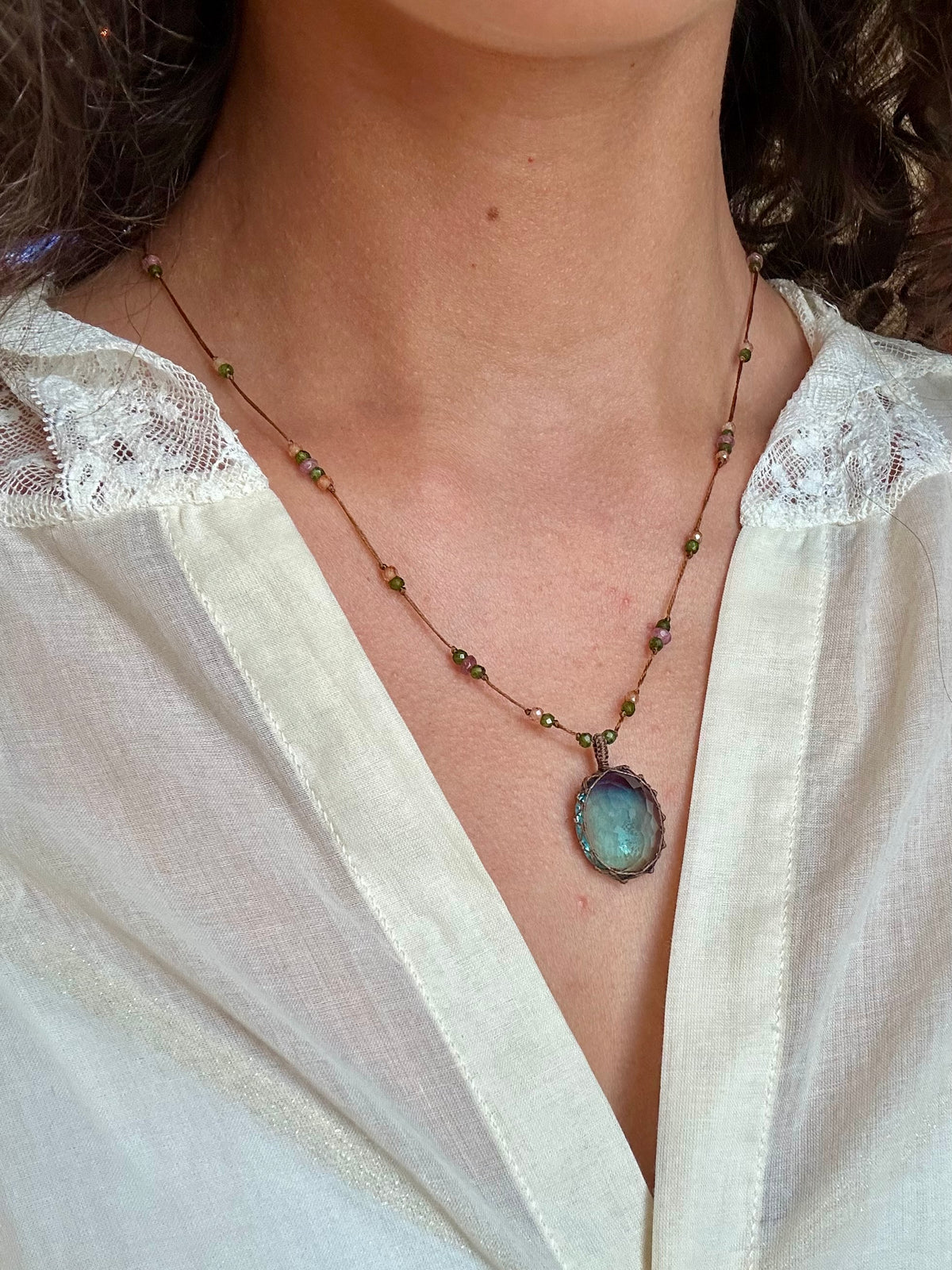 Collier Court Tibétain Fluorite Bleue Fil Brun (Rare) - Sharing