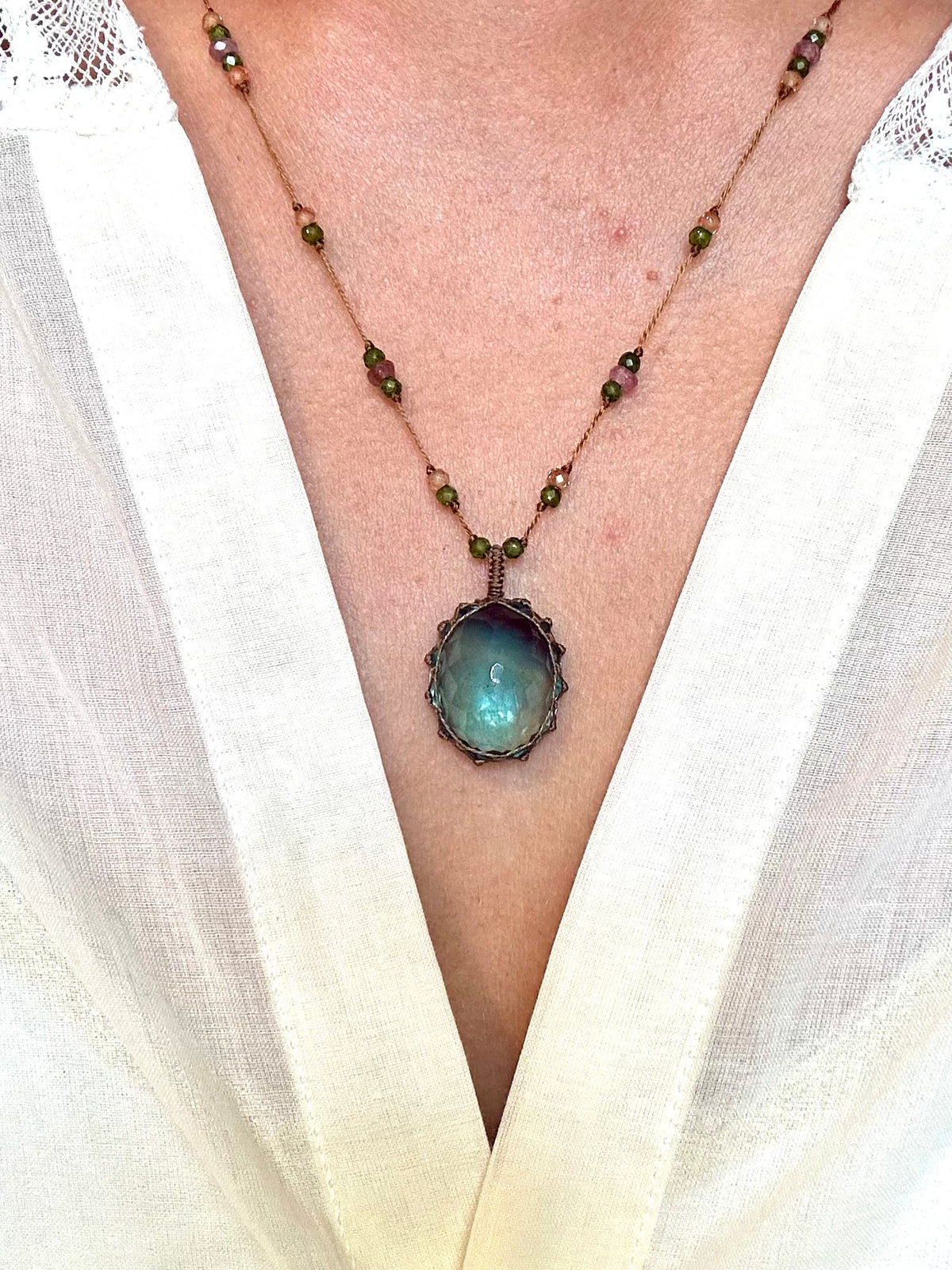 Collier Court Tibétain Fluorite Bleue Fil Brun (Rare) - Sharing
