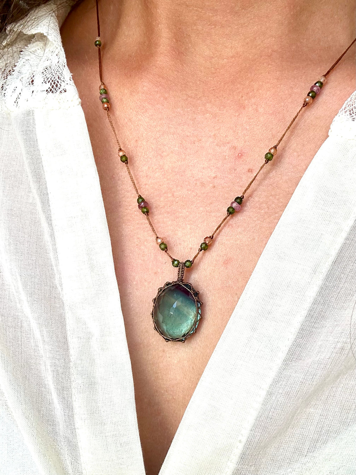 Collier Court Tibétain Fluorite Bleue Fil Brun (Rare) - Sharing