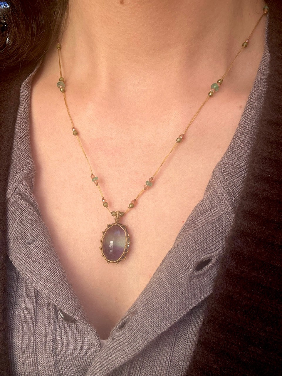 Collier Court Tibétain Fluorite Rainbow 3 (Rare) - Sharing