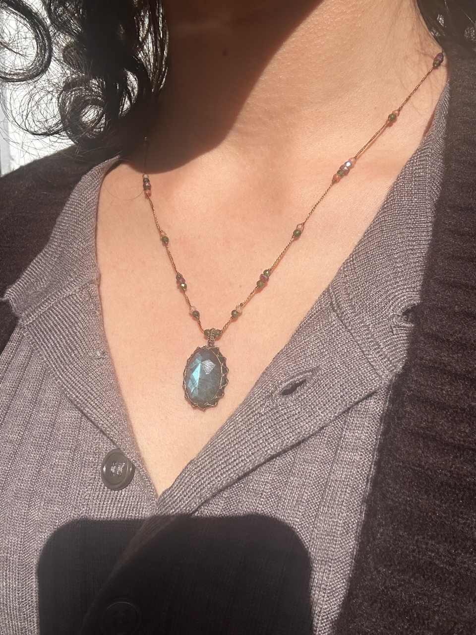Collier Court Tibétain Labradorite Blue Fire - Sharing